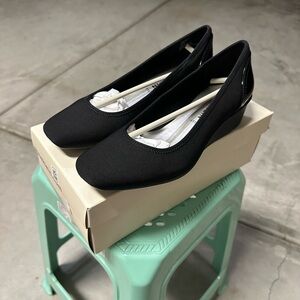 NWT Anne Klein Wisher Flexible Sport Wedge Pumps Heels